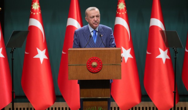 Erdoğan Kabine Toplantısı sonrası konuşuyor! Asgari ücret ve tatil açıklaması geldi