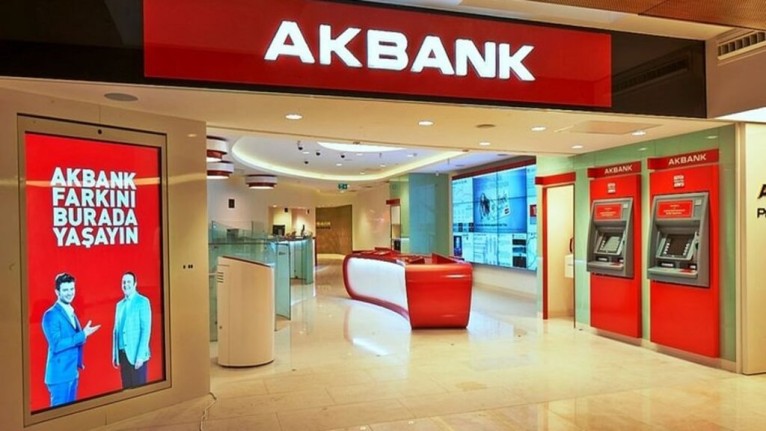 Akbank’tan kredi borçlarını 1 ay erteleme müjdesi!